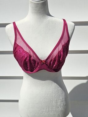 Victoria's Secret Lace & Mesh Underwire Bra in Deep Fuchsia